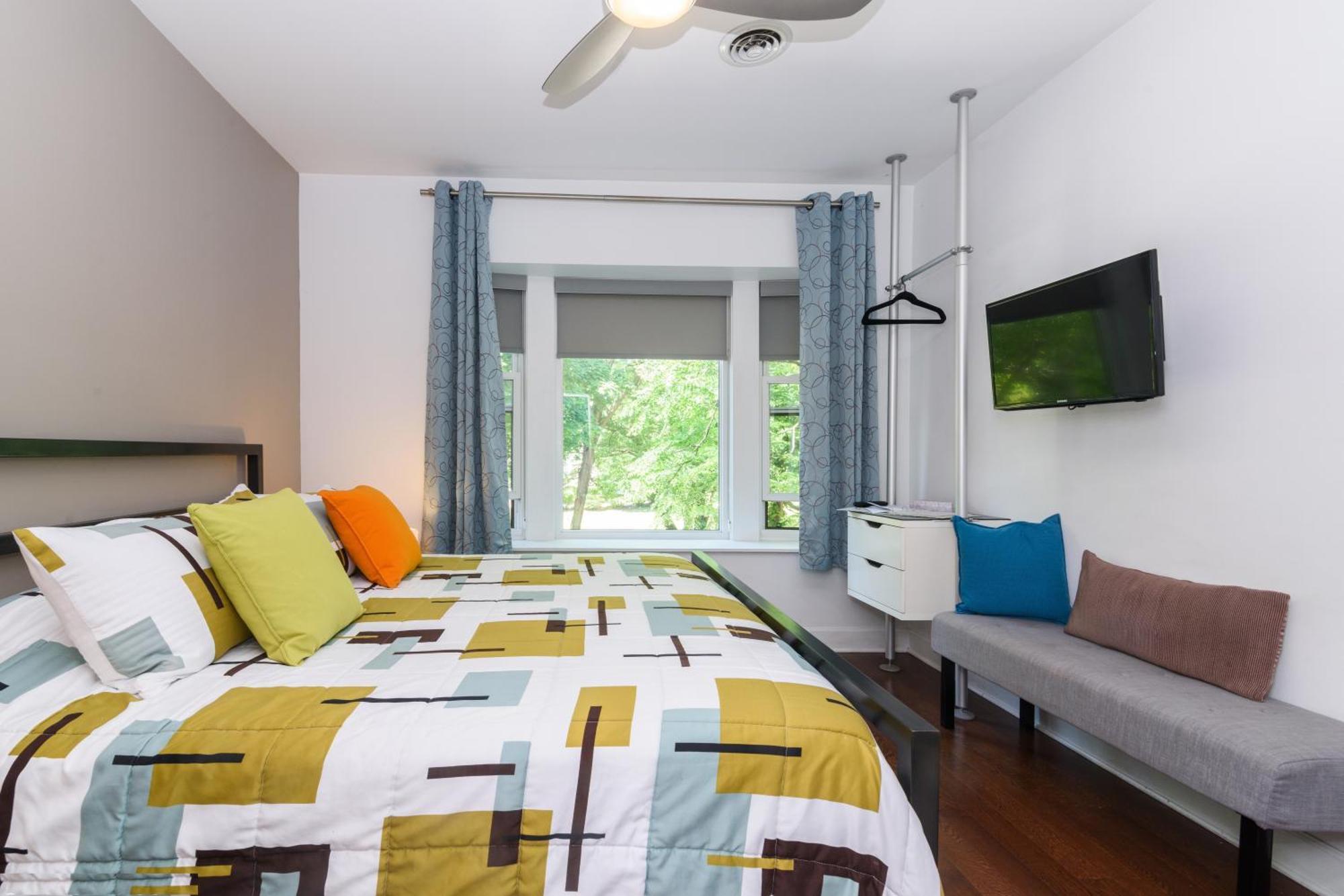 House 5863- Chicago'S Premier Bed And Breakfast Room photo